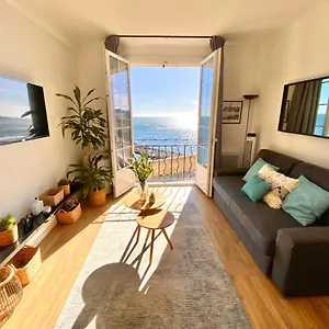 Amazing Renovated Flat Sea Front Old Town Apartment